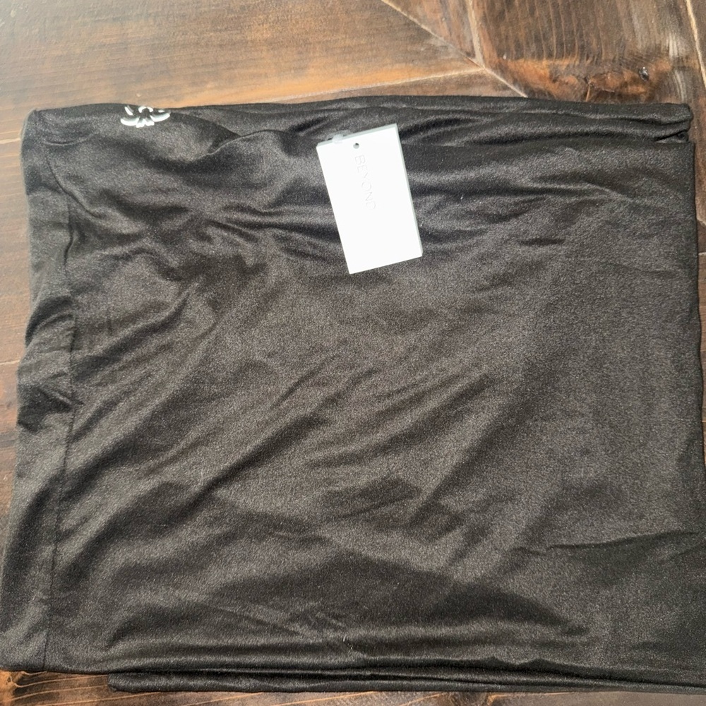 NWT Beyond Yoga Black Infinity Scarf with Pocket - Picture 2 of 5